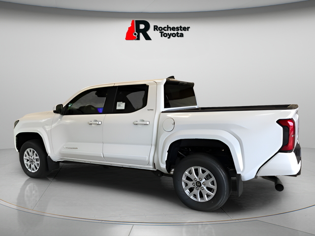 Used 2025 White Toyota SR5 image 6