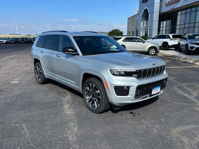 Used 2021 Silver JEEP Overland image 5