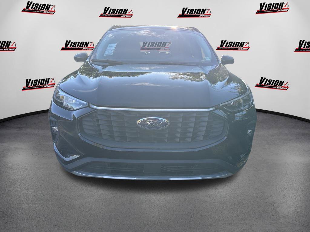 Used 2025 Black Ford Platinum image 2