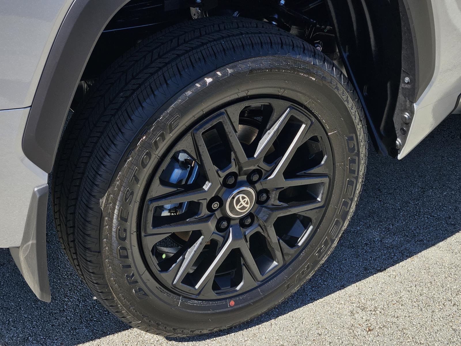 2026 Toyota Tundra SR5 - Photo 6