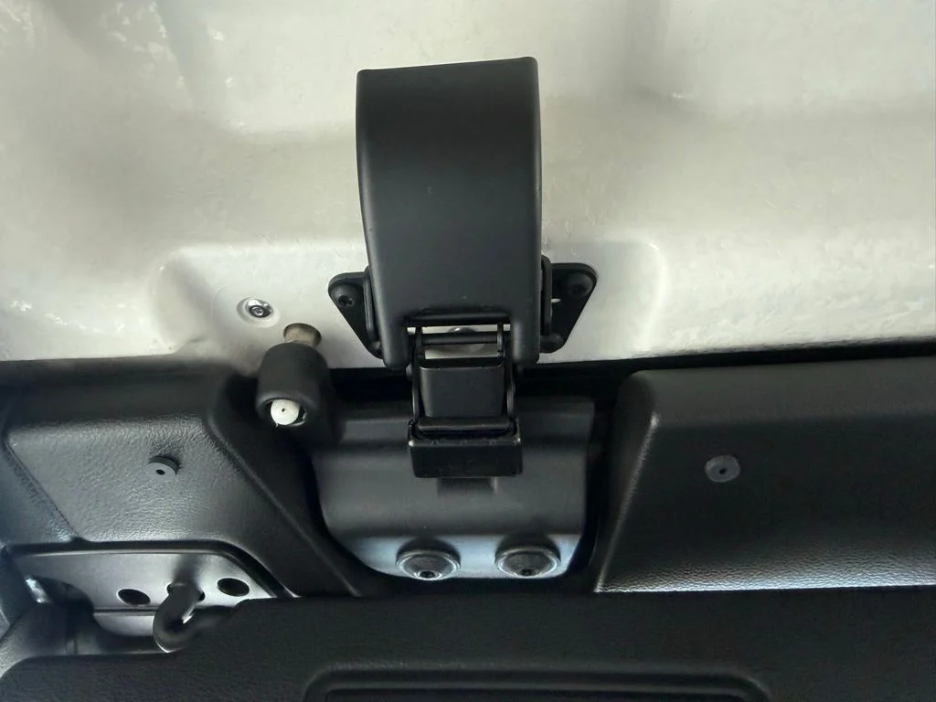 New 2026 Black Clear-Coat Exterior Paint Jeep 85th Anniversary Edition image 32