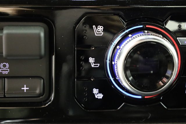 2026 GMC Sierra 1500 SLT - Photo 12