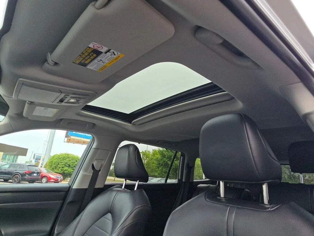 Used 2022 Silver Toyota XLE image 26