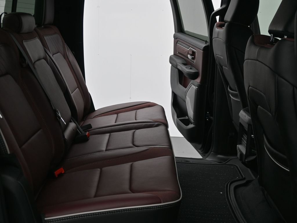 New 2026 Diamond Black Crystal Pearlcoat RAM Limited image 12