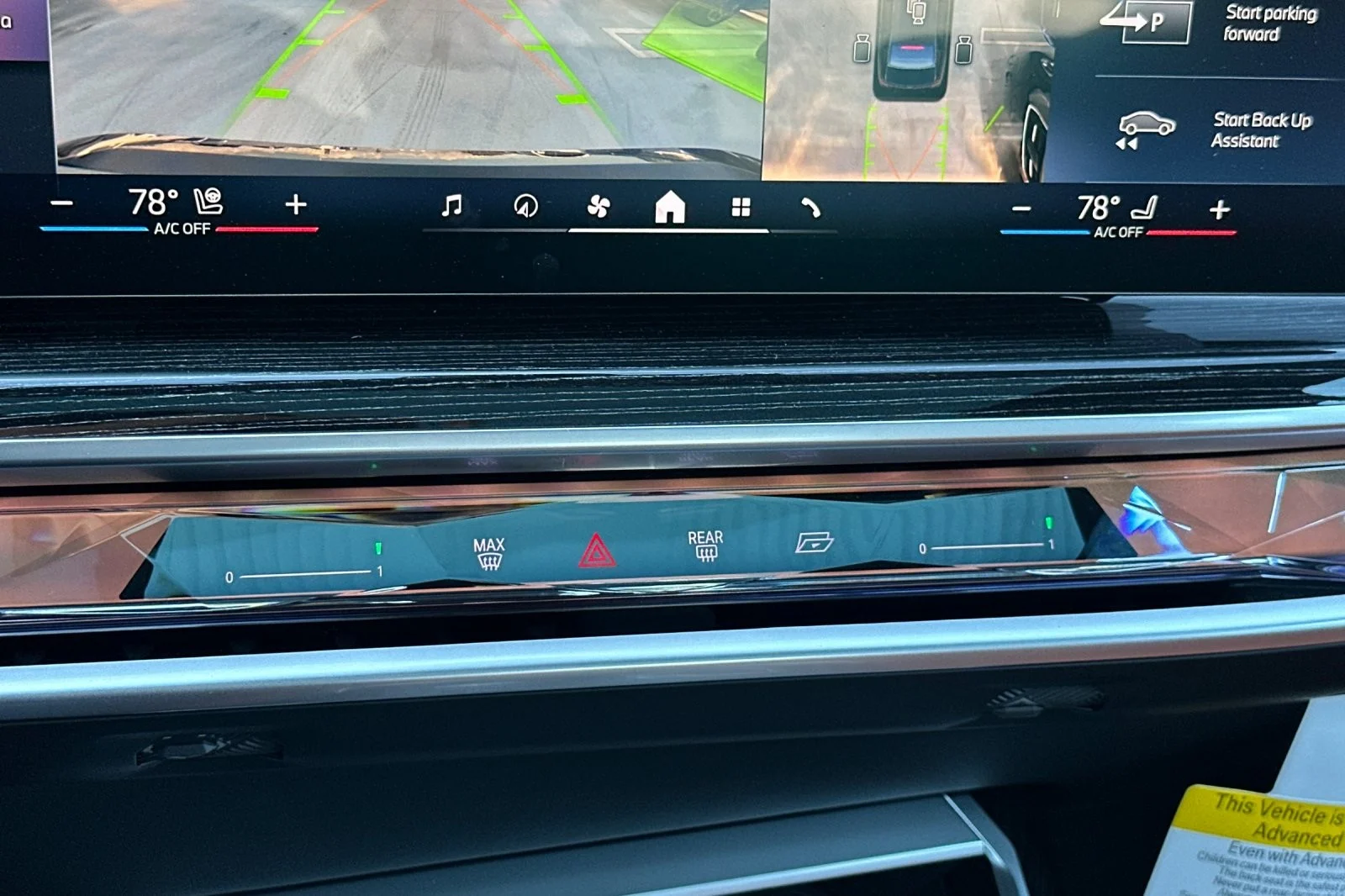 2026 BMW 7 Series 750e - Photo 19