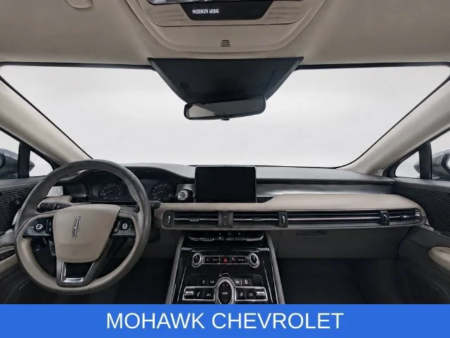 Used 2020 Red Lincoln Standard image 14