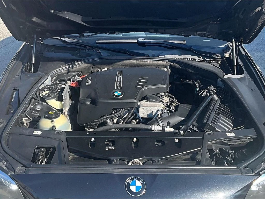 Used 2016 Gray BMW 528i xDrive image 10