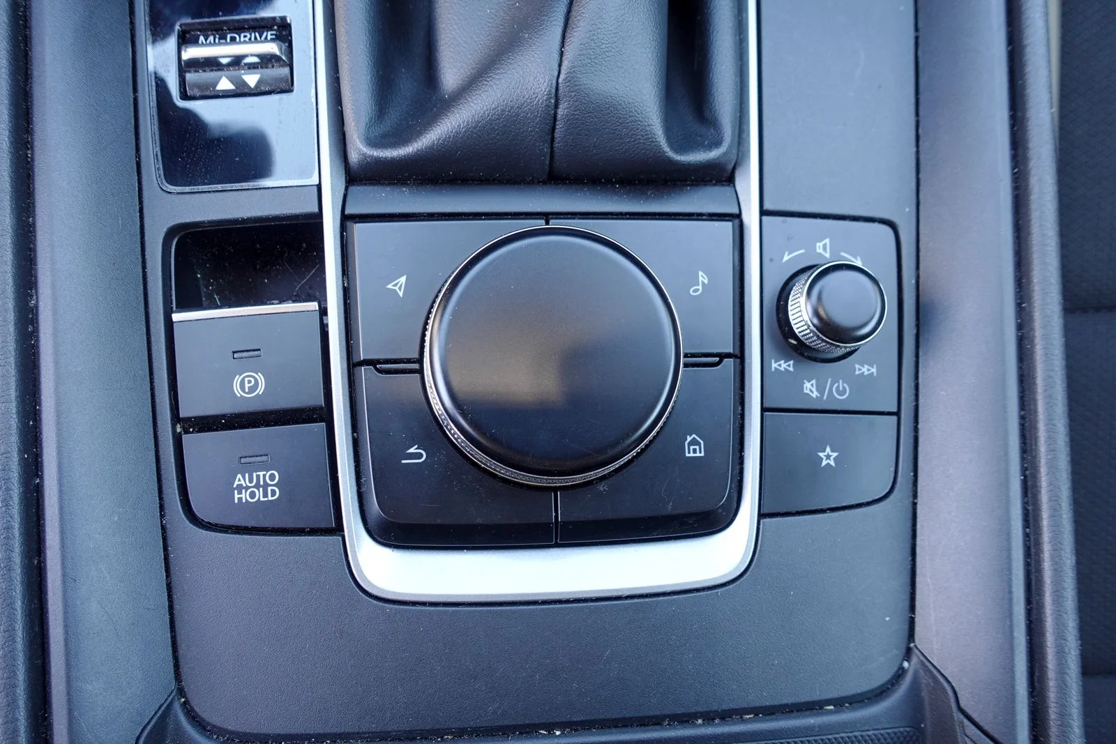 Certified Used 2025 Wind Chill Pearl Mazda 2.5 S Premium Package image 24
