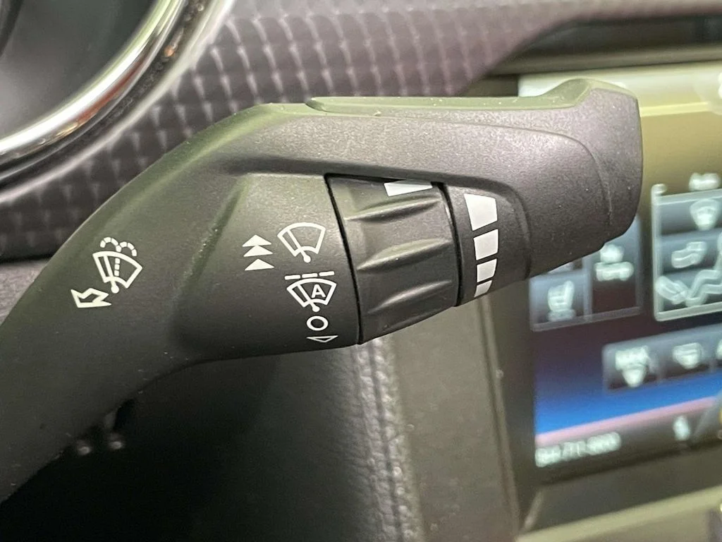 Used 2015 Blue Ford GT Premium image 35