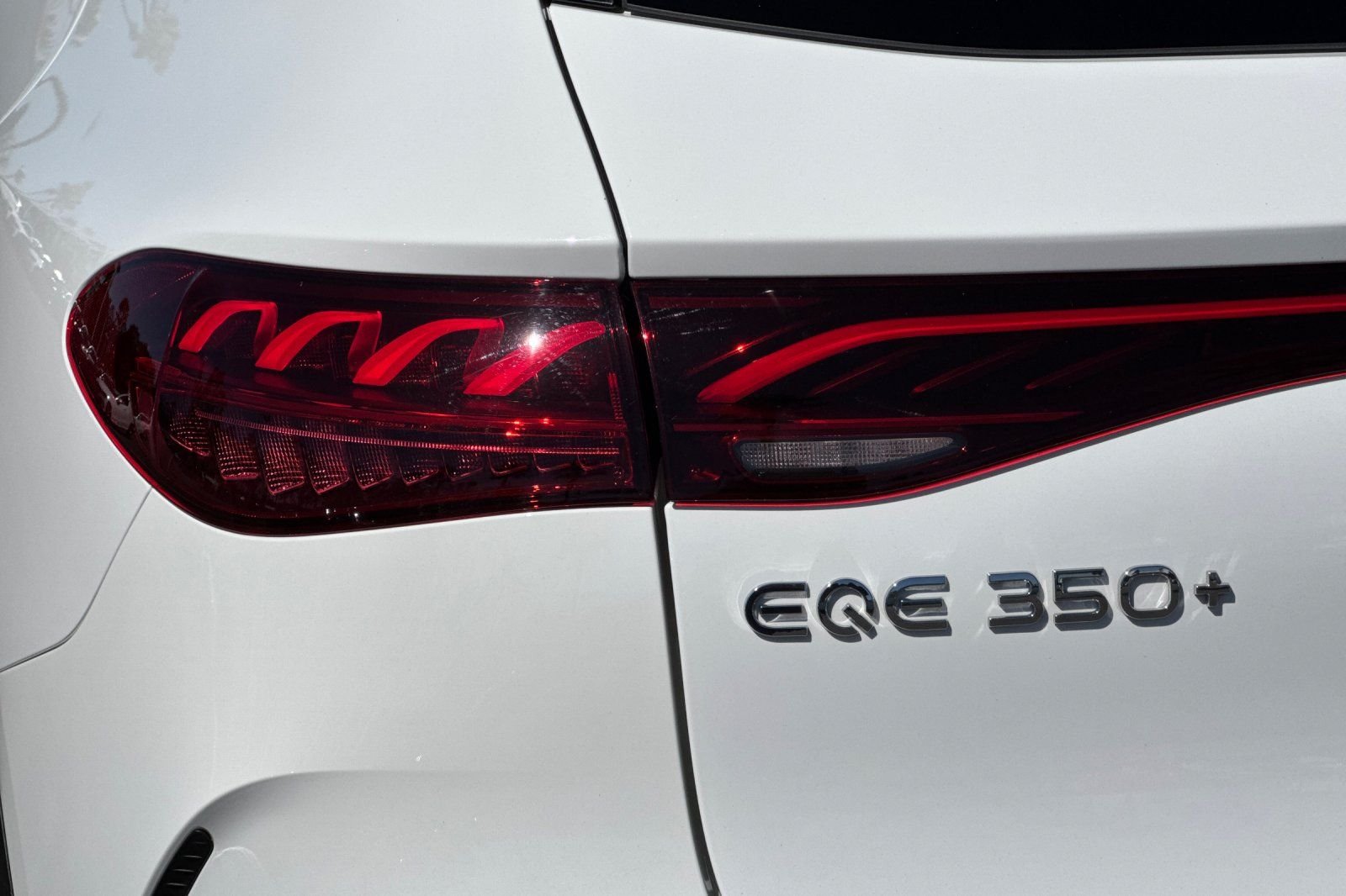 Certified Used 2023 White/off-white Mercedes-Benz 350+ SUV image 14