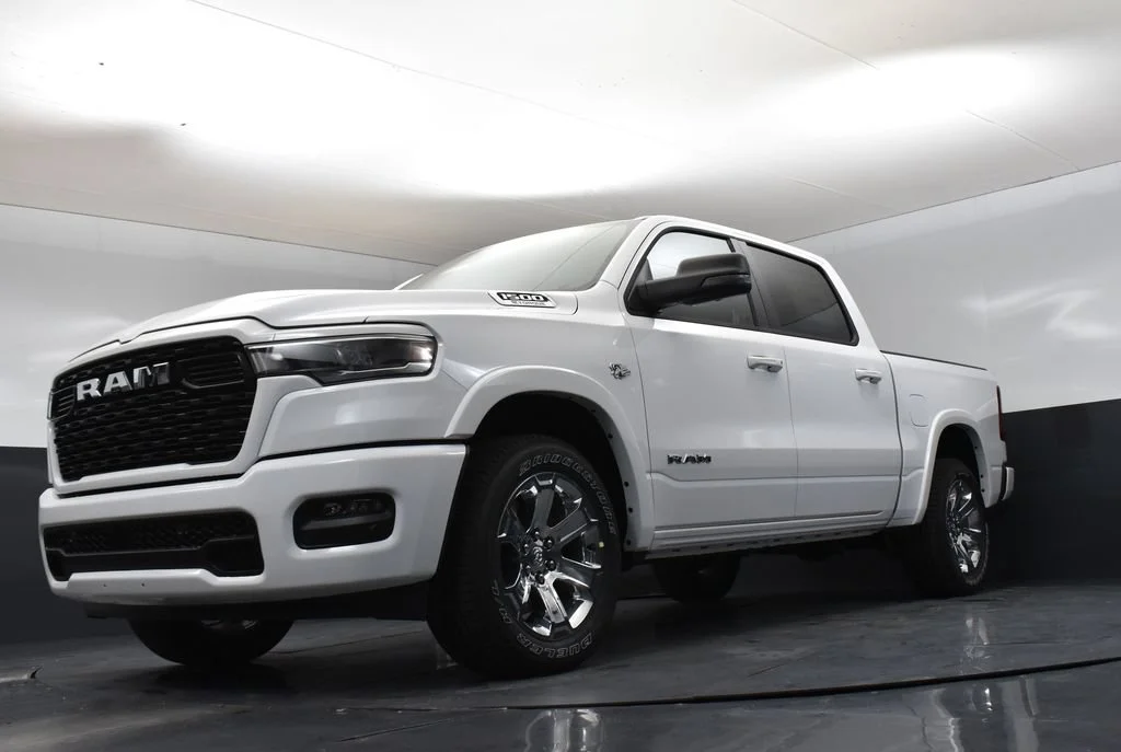 New 2027 Bright White Clear-Coat Exterior Paint RAM Big Horn/Lone Star image 35