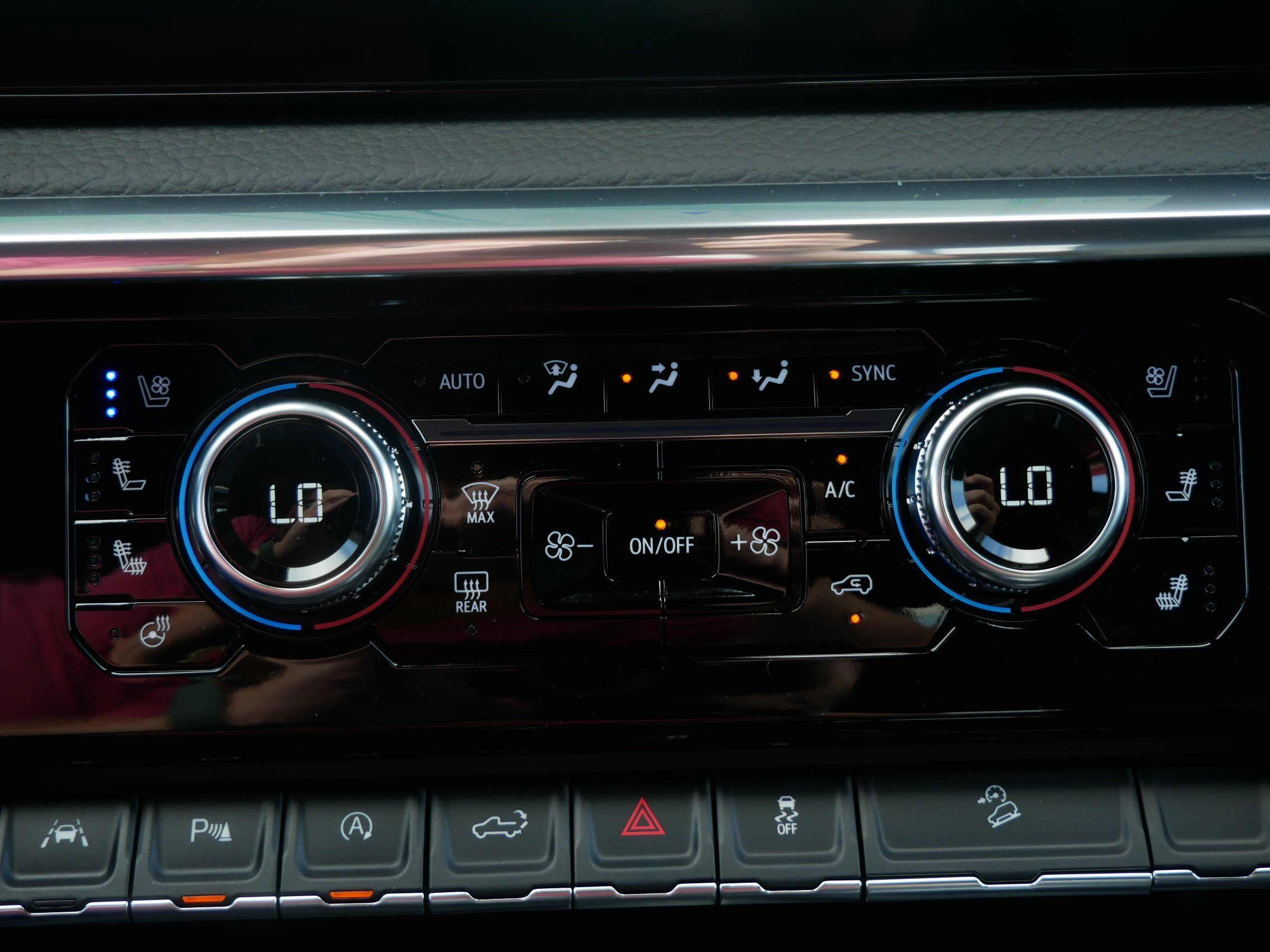 2026 GMC Sierra 1500 Denali - Photo 9