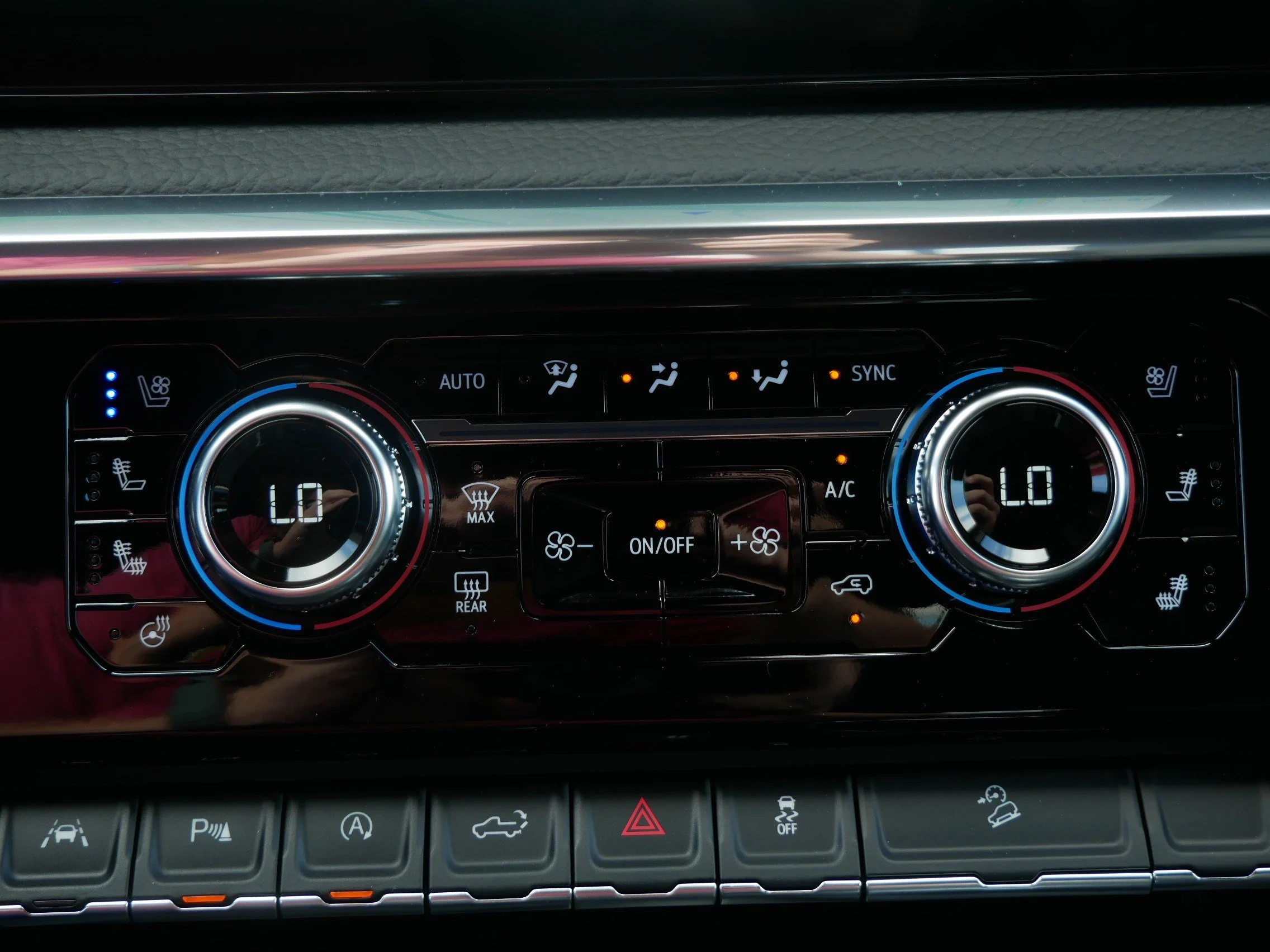 2026 GMC Sierra 1500 Denali - Photo 9