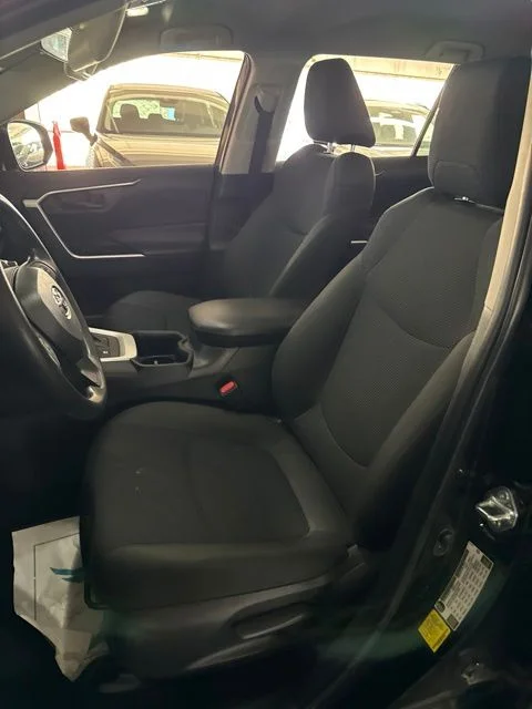 Used 2024  Toyota LE image 6