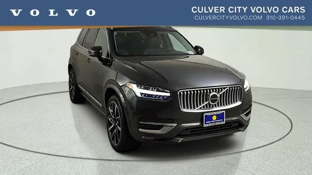 2023 Volvo XC90 B5 Plus