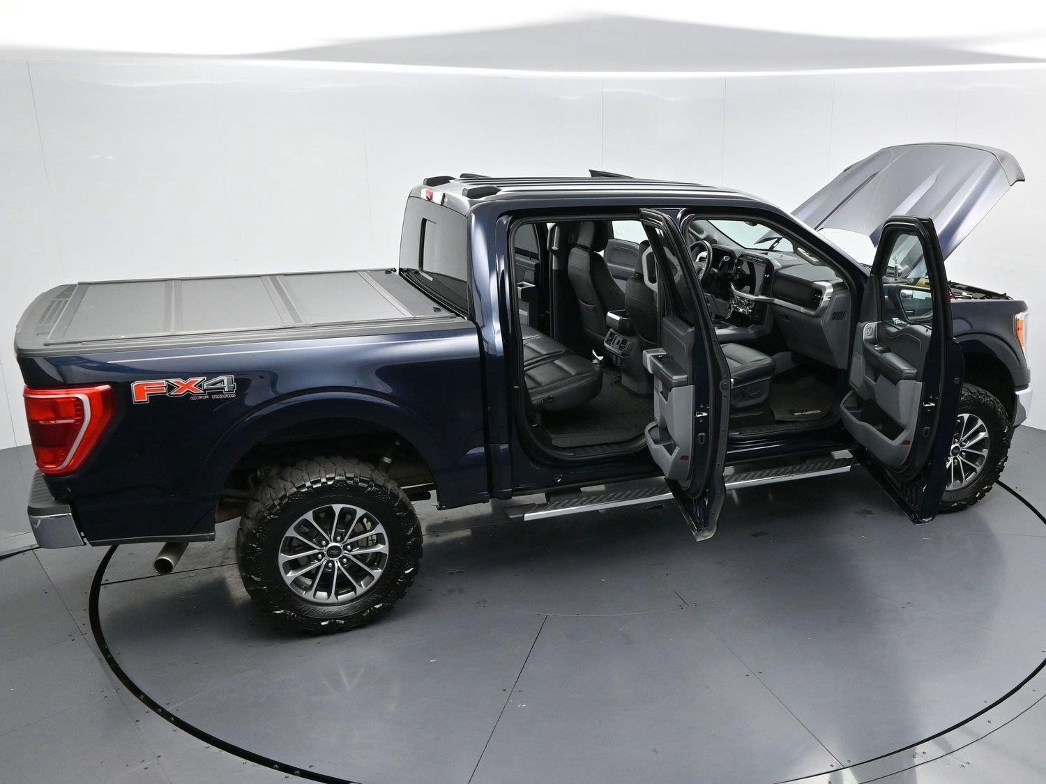 Used 2022 Antimatter Blue Ford XLT image 38