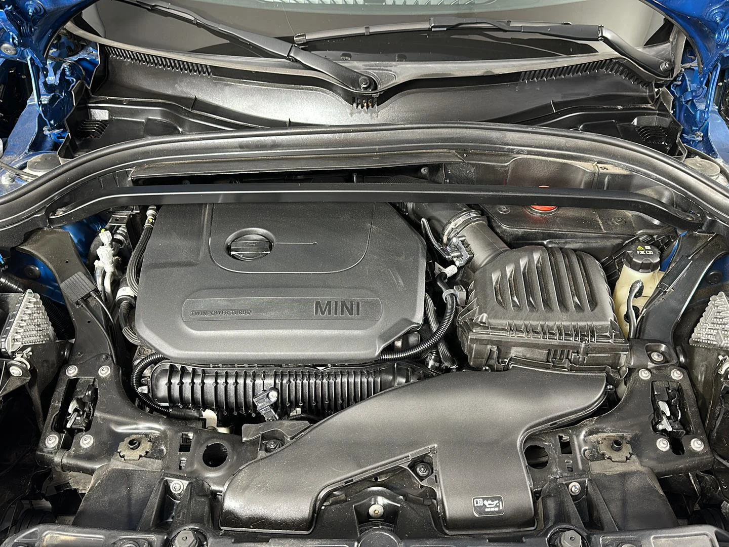 Used 2024 Island Blue Metallic MINI Cooper S image 4