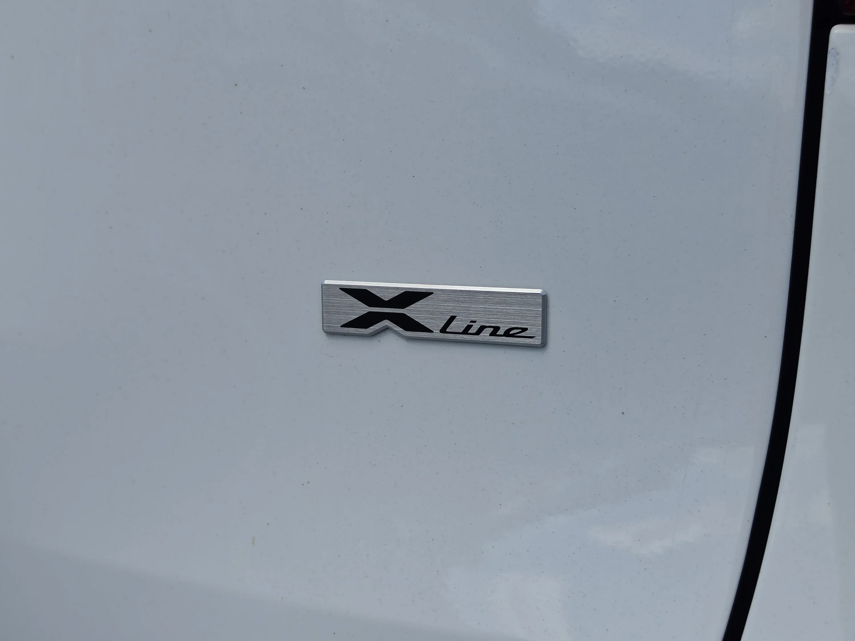 Used 2024 Clear White/Black Roof Kia X-Line image 16