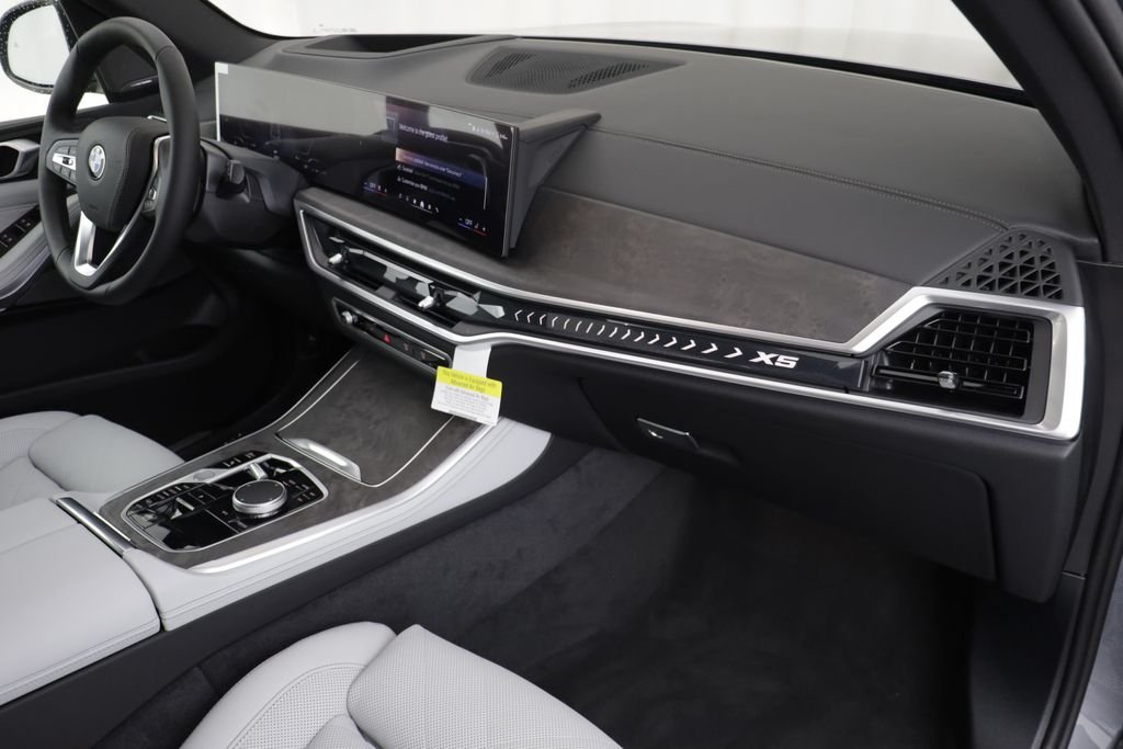 New 2026 Skyscraper Grey Metallic BMW xDrive40i image 20