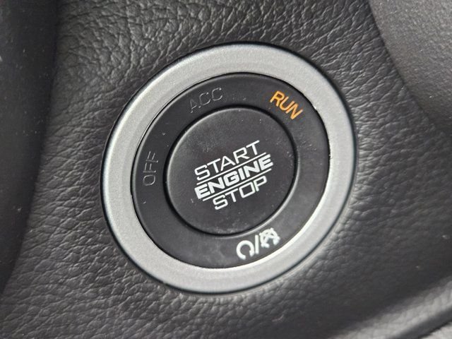 Used 2021 White Ram Laramie image 22