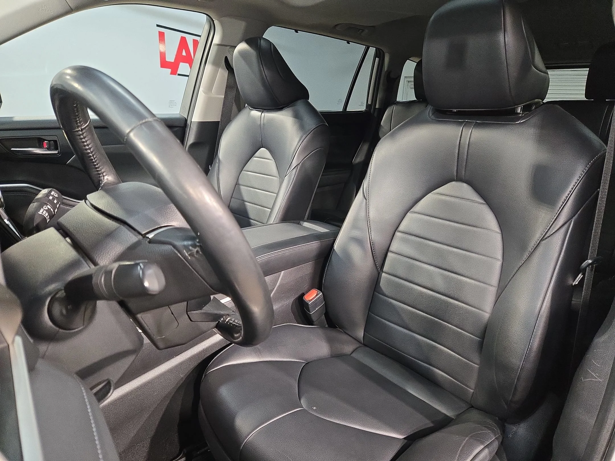 Used 2022 Celestial Silver Metallic Toyota XLE image 24