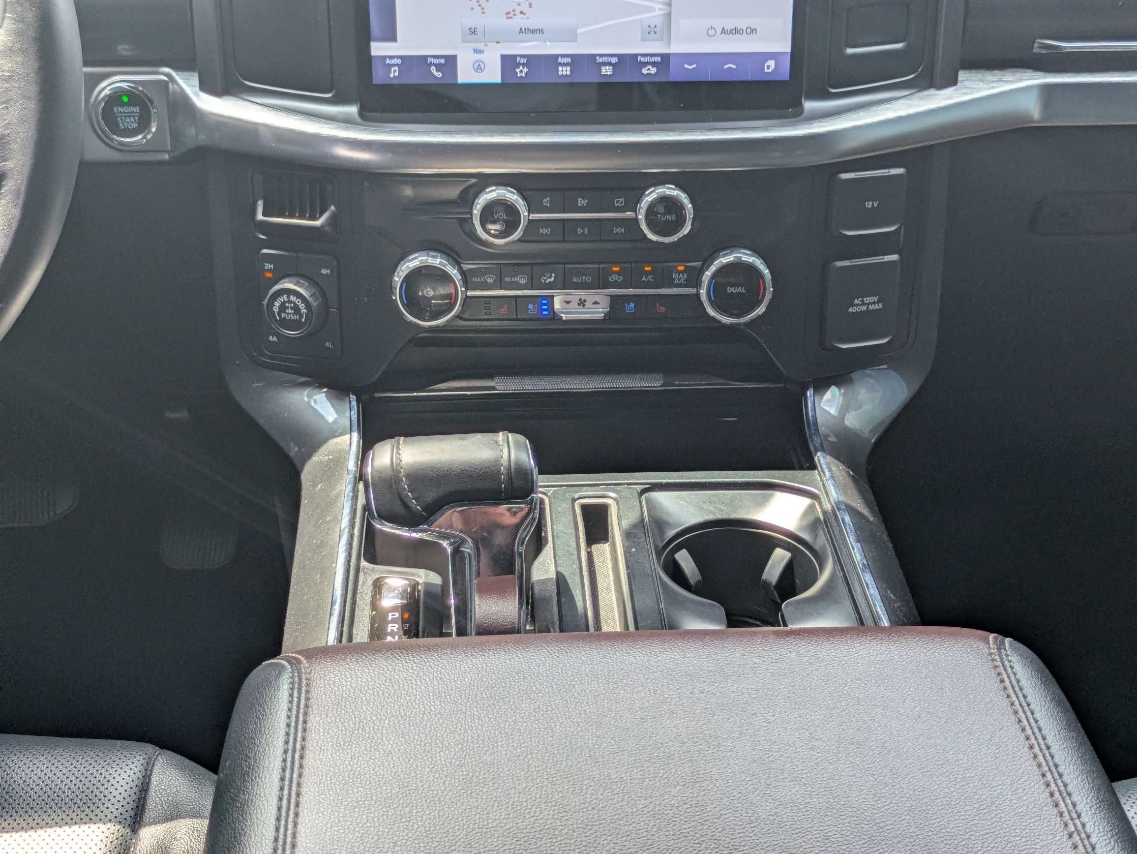 Used 2023 Star White Metallic Tri-Coat Ford LARIAT image 24