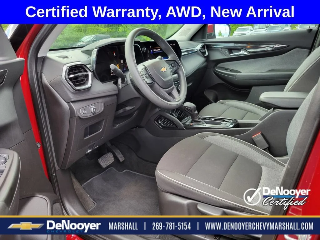 Used 2025 Crimson Metallic Chevrolet LT image 8