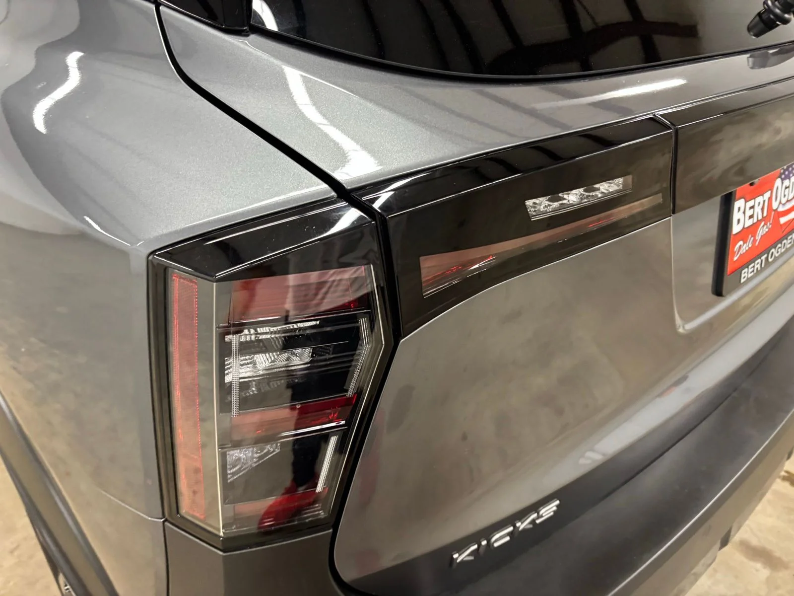 Used 2025 Gray Nissan SV image 6