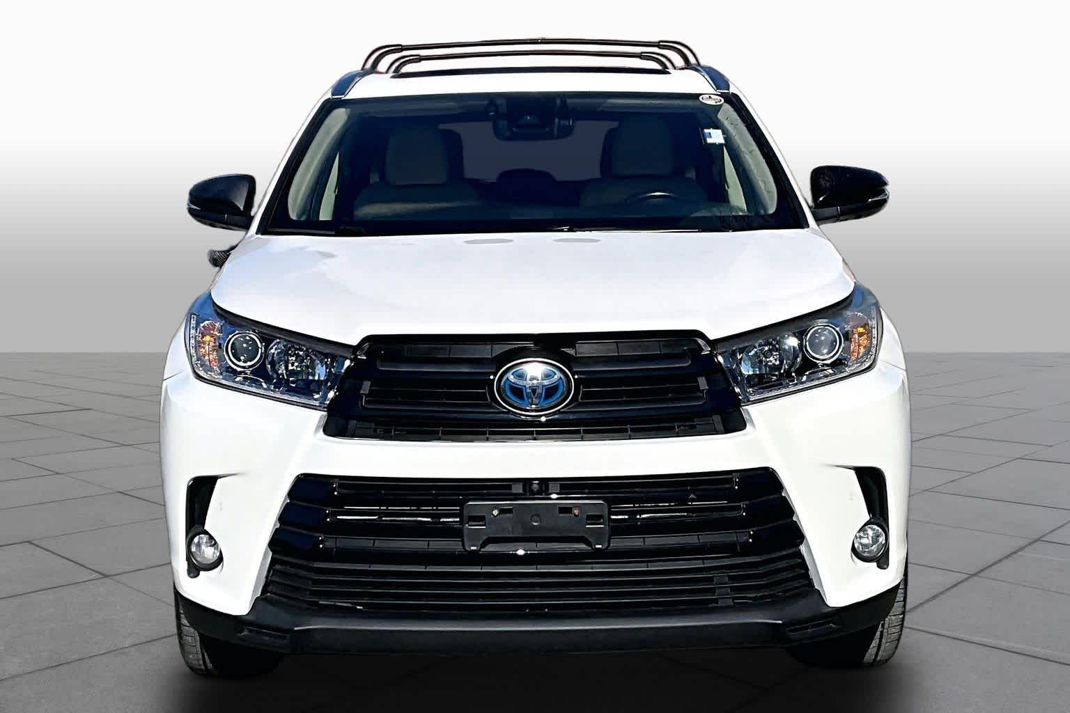 Used 2017 Blizzard Pearl Toyota Hybrid Limited Platinum image 5