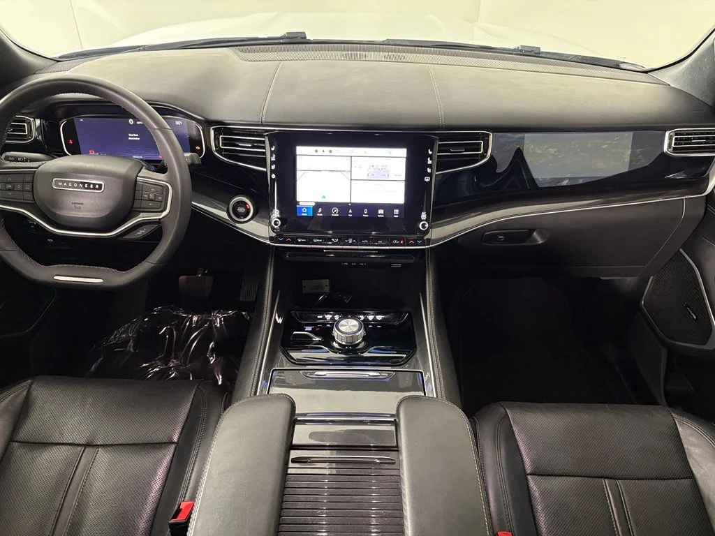 Used 2023 White Jeep Base image 32