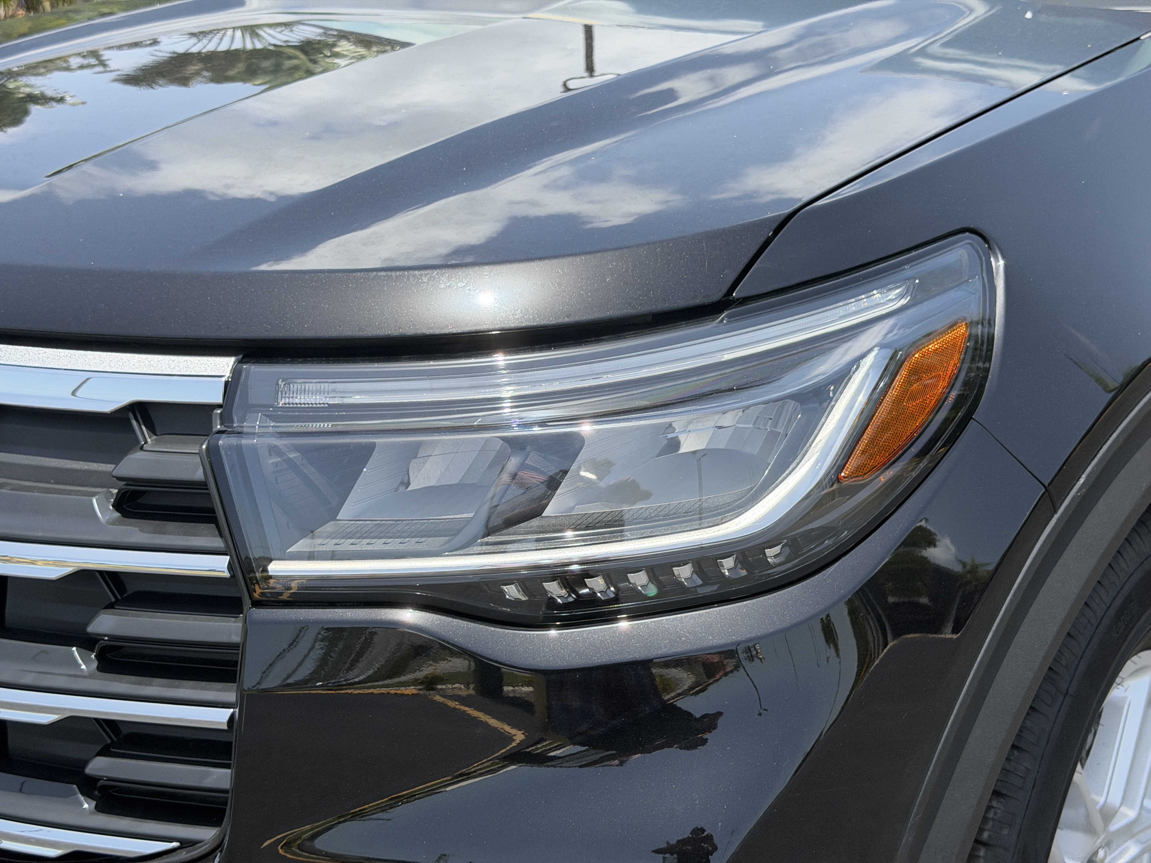 Used 2025 Black Metallic Ford Active image 11