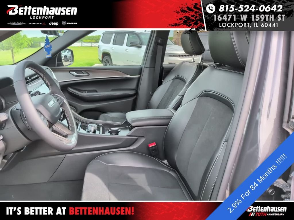 New 2026 Baltic Gray Metallic Clear-Coat Exterior Paint Jeep Altitude image 17