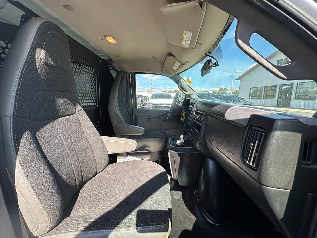 Used 2019 White GMC Work Van image 24