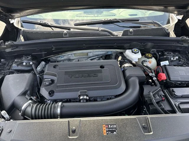 Used 2023 Black Buick Essence image 19