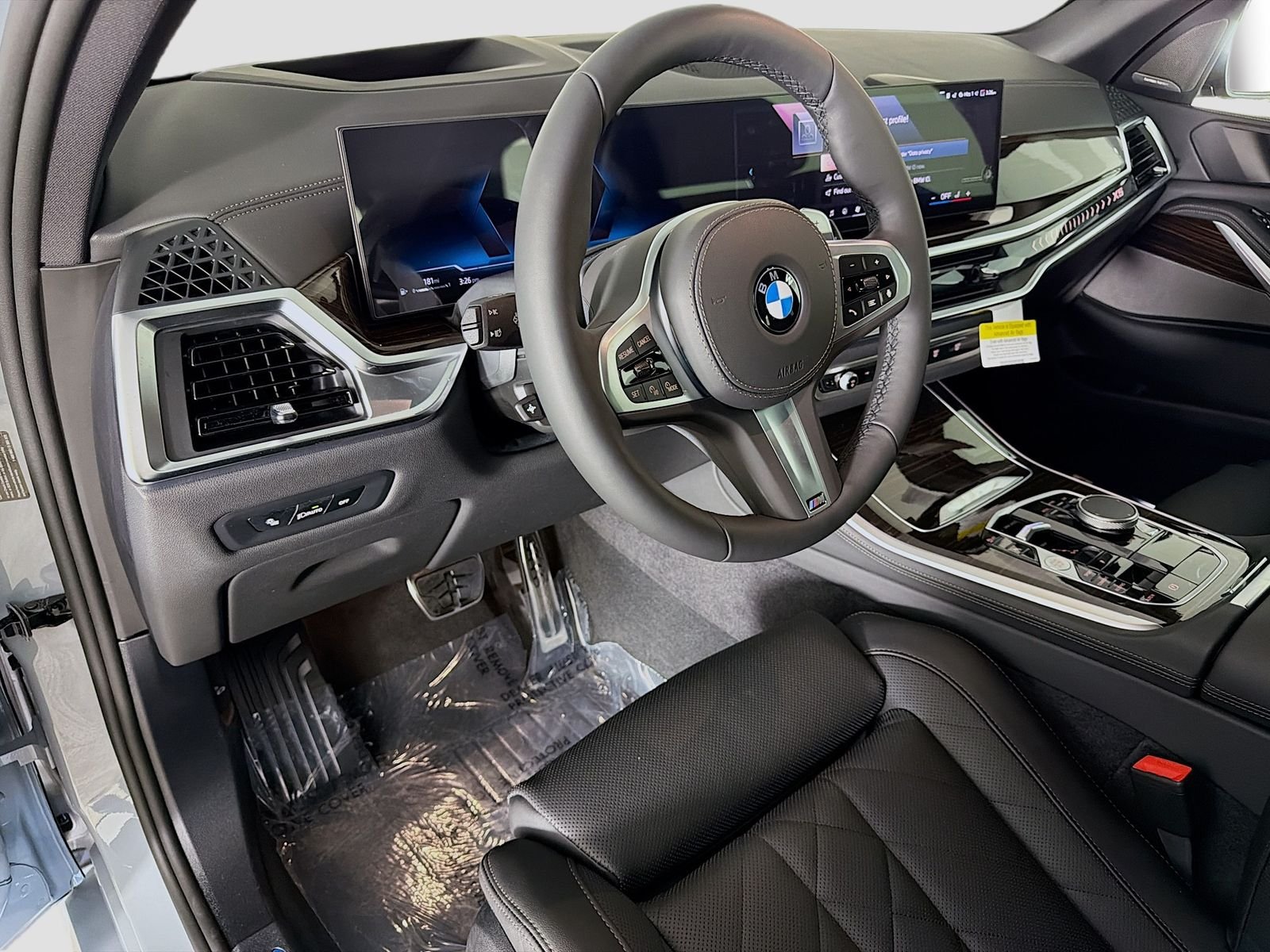 New 2026 Brooklyn Grey Metallic BMW sDrive40i image 9