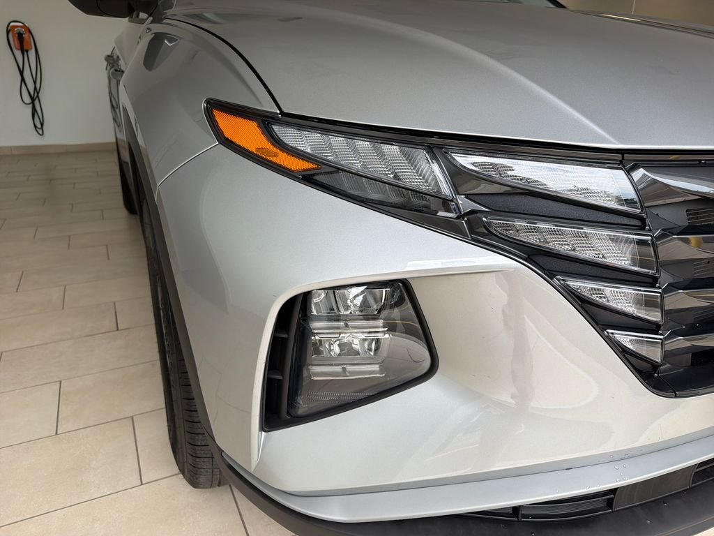Used 2024 Shimmering Silver Hyundai SE image 9