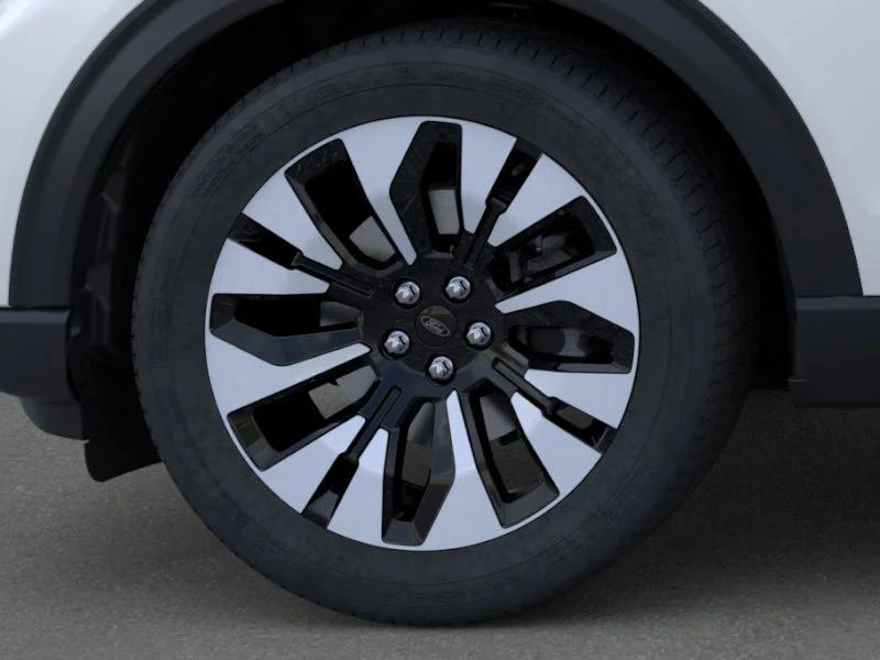 New 2026 Star White Metallic Tri-Coat Ford Platinum® image 19