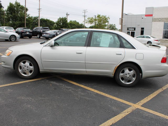 Used 2003 Lunar Mist Metallic Toyota XLS image 7