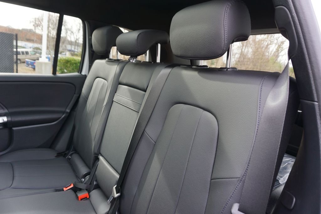 Used 2026 Polar White Mercedes-Benz GLB 250 image 14