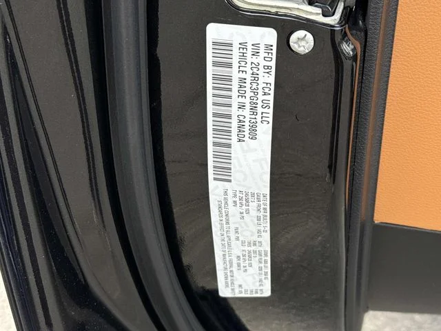 Used 2022 Black Chrysler Pinnacle image 30