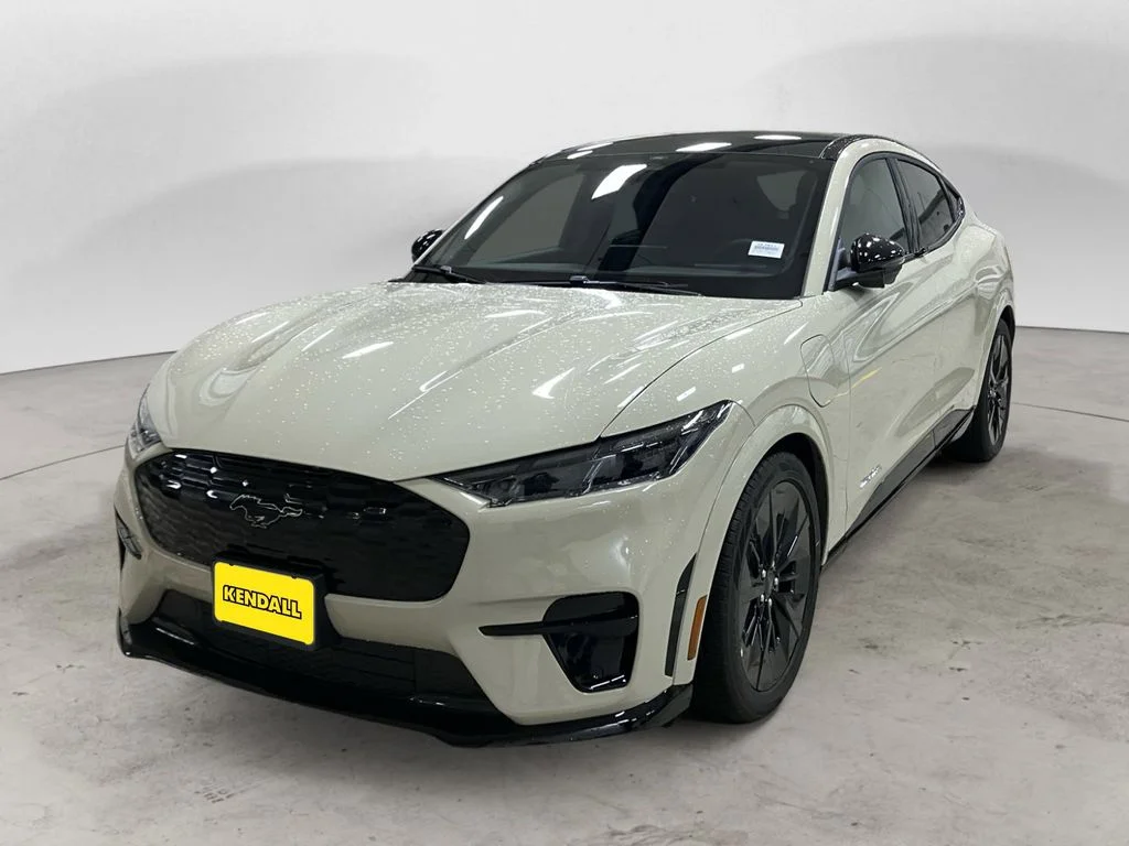 2025 Ford Mustang-Mach-e GT's photo