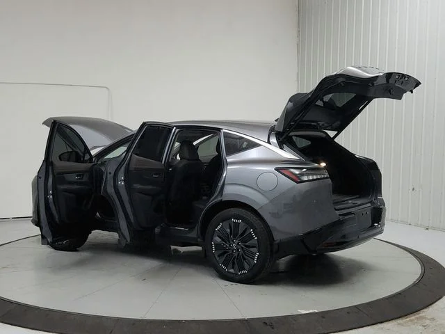 Used 2026 Gray Nissan Platinum image 13