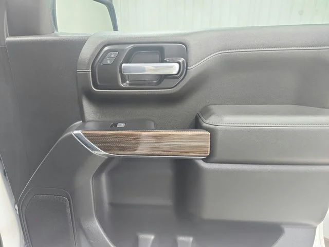 Used 2021 White Chevrolet LT Trail Boss image 34