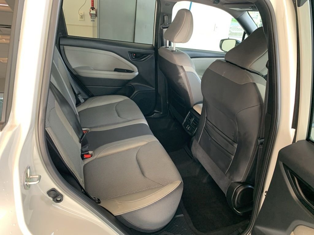 2025 Subaru Forester Premium - Photo 18