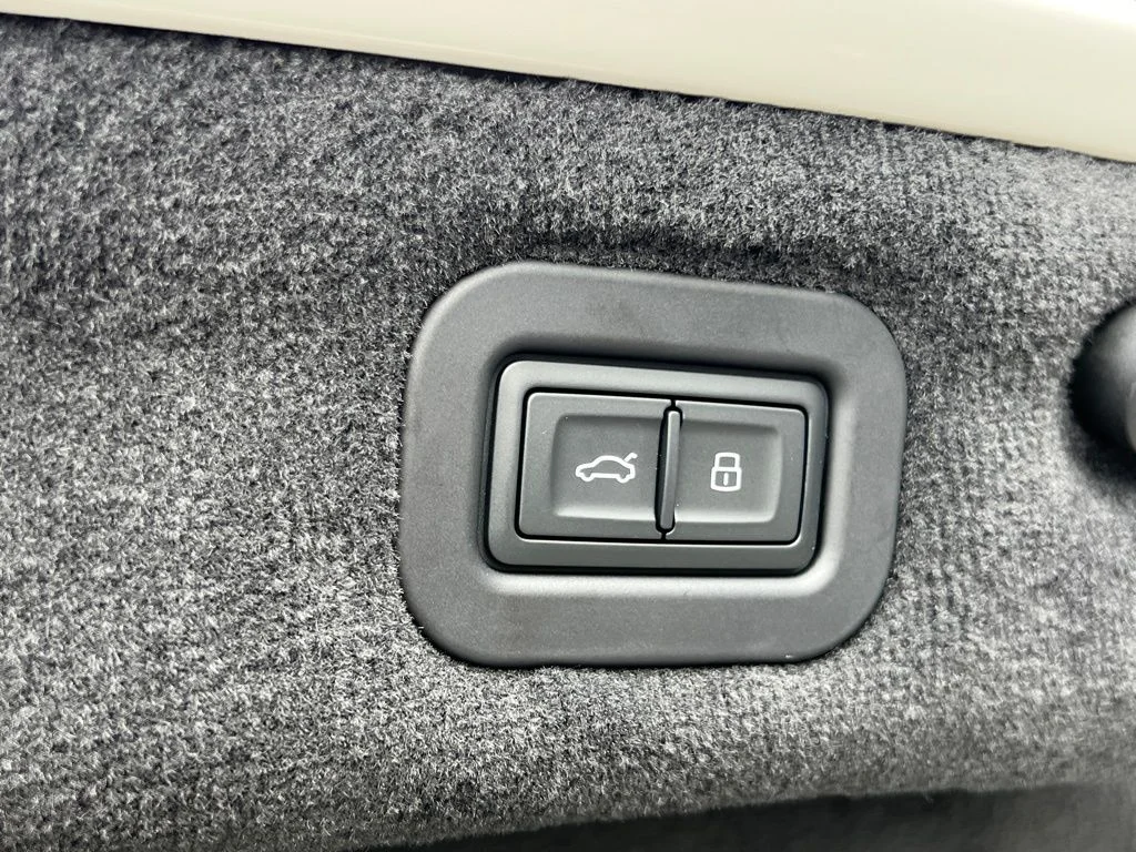 Used 2026 White Bentley Azure image 31