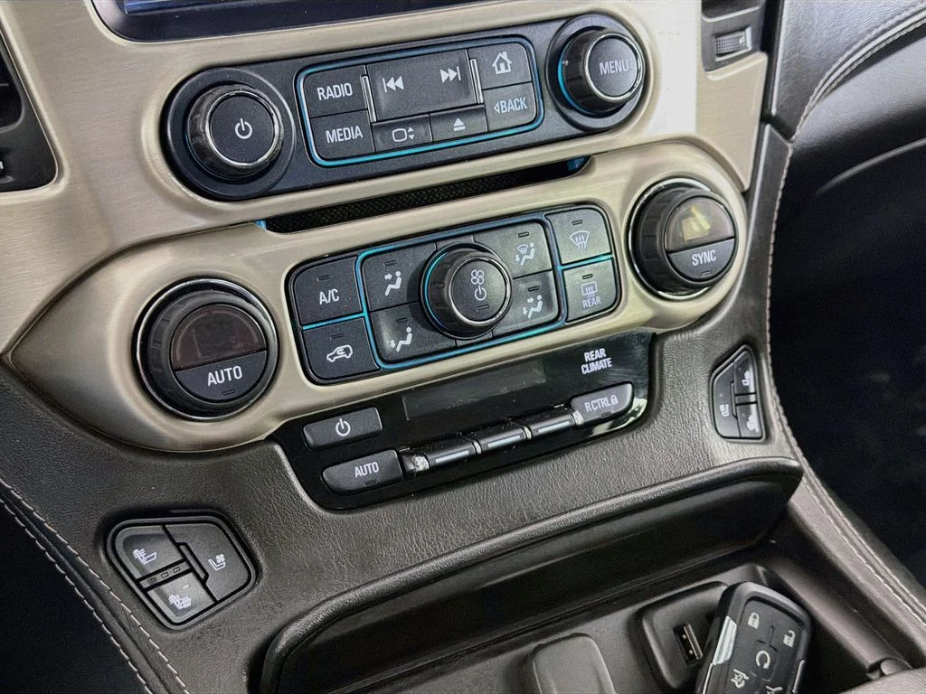 Used 2018 White GMC Denali image 17
