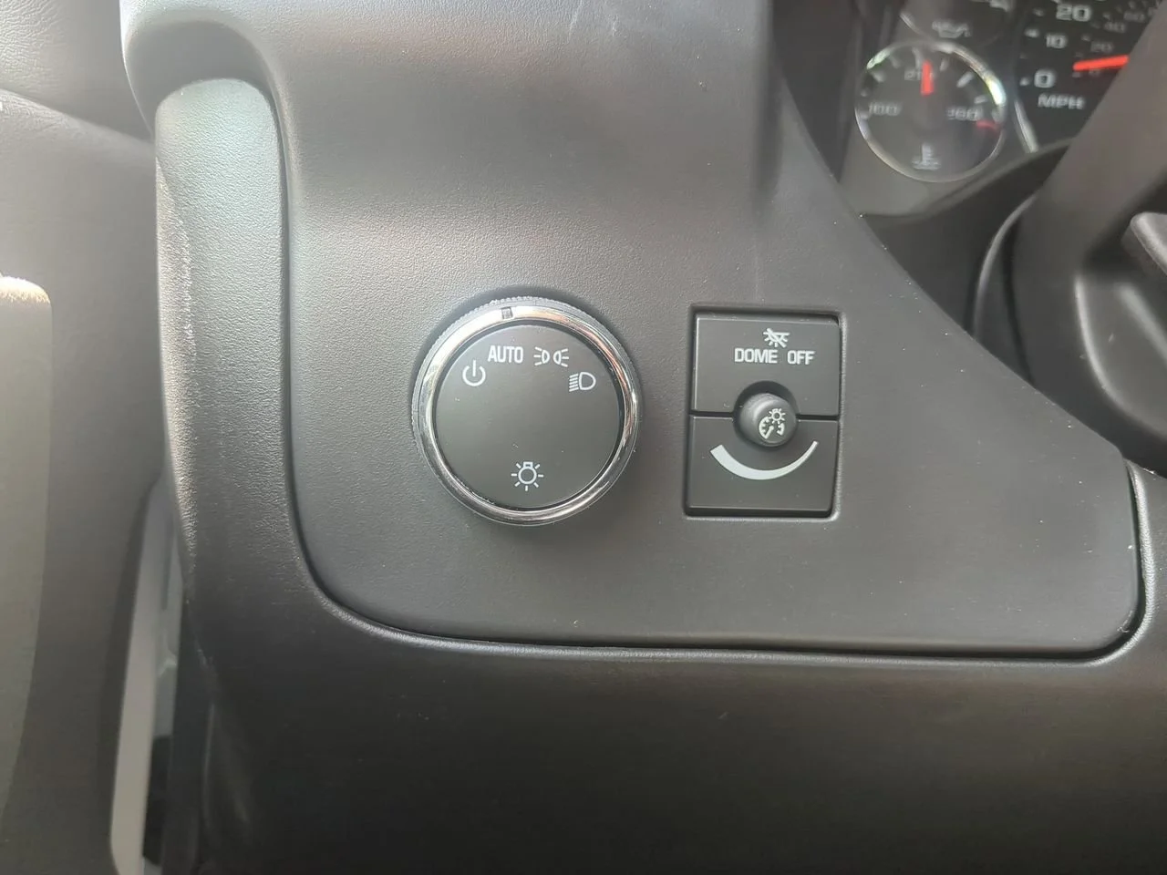 New 2025 Summit White GMC Work Van image 16