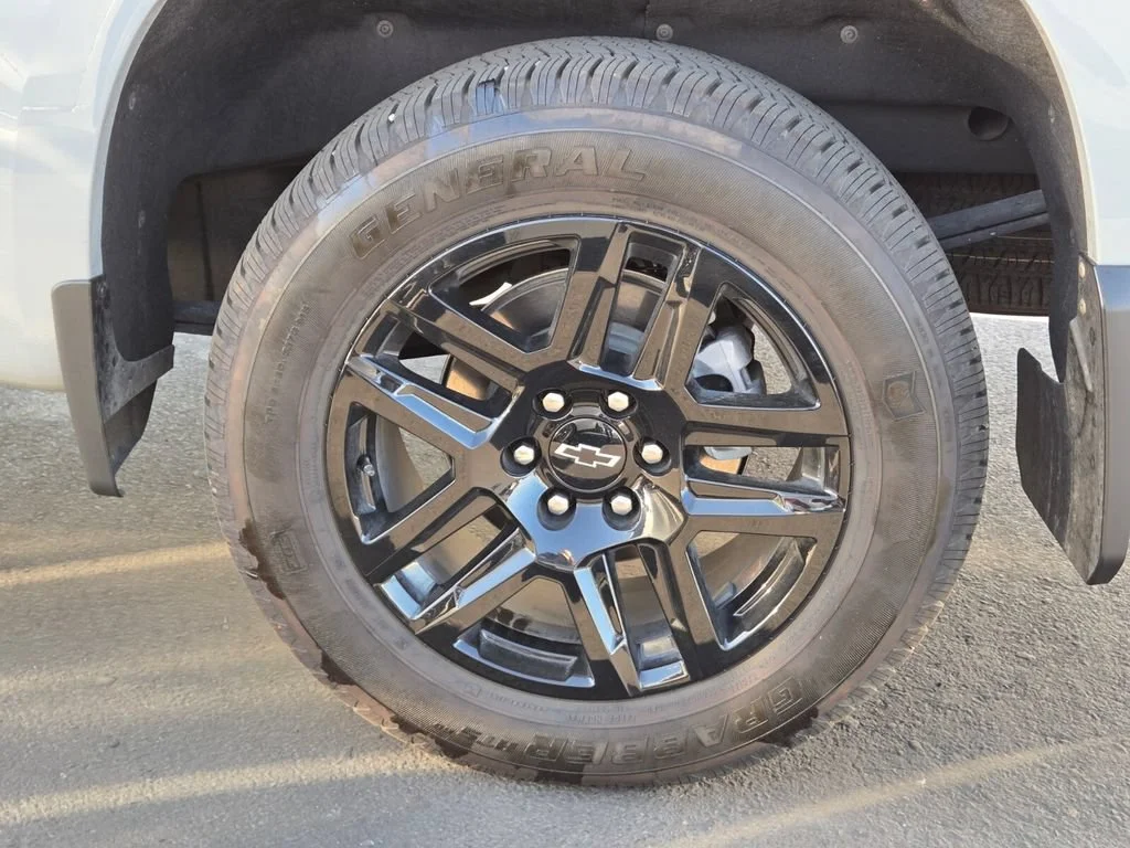 Used 2025 Slate Gray Metallic Chevrolet Custom image 3