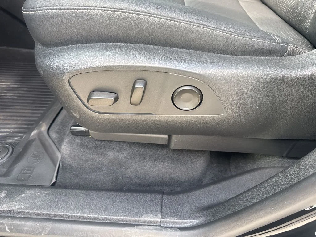 Used 2024 Black Chevrolet LT image 10