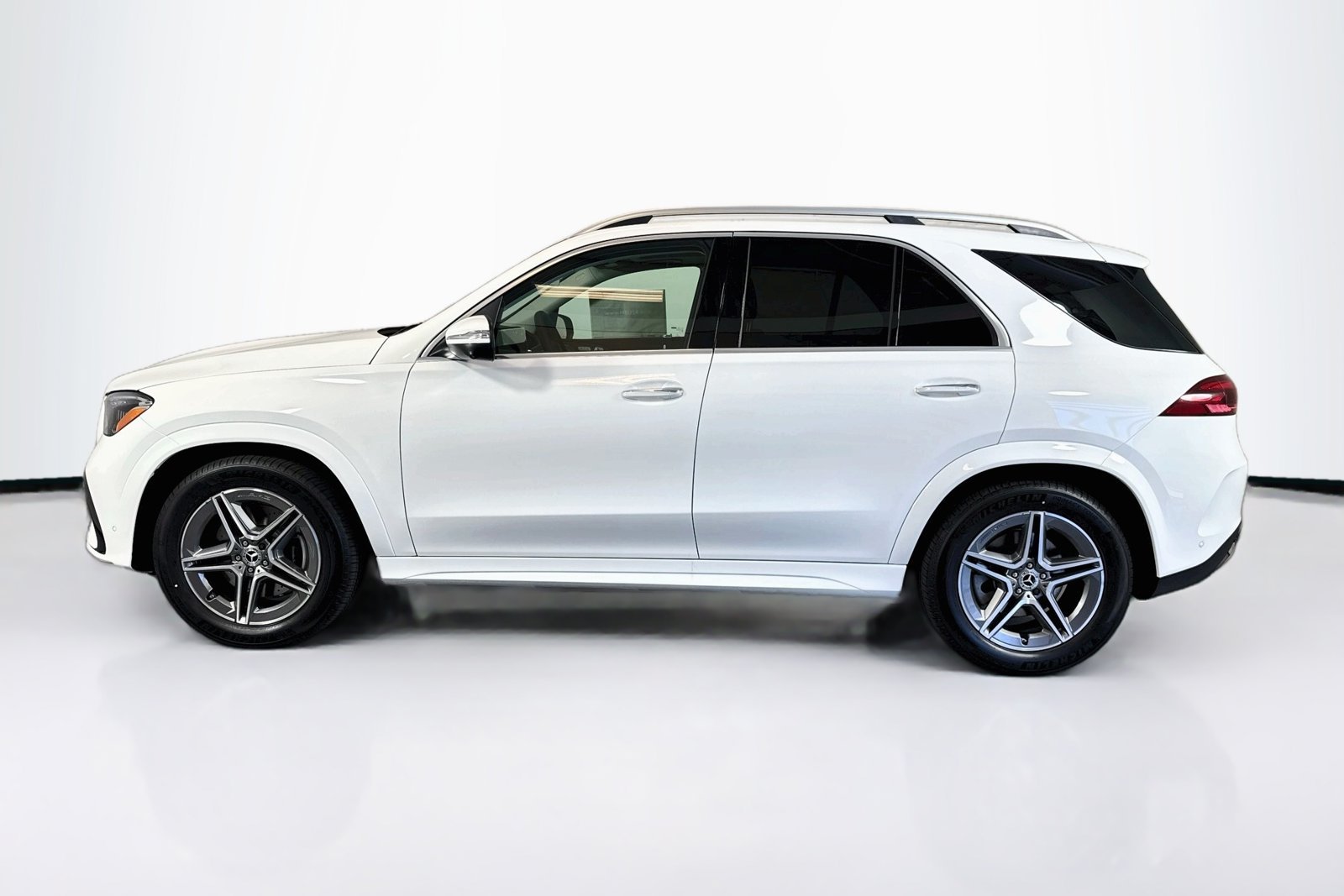 New 2026 Polar White Mercedes-Benz GLE 450 image 8